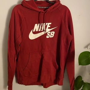 Men’s Nike skateboarding hoodie.